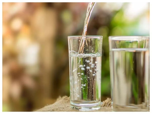 nên uống nước ấm sẽ tốt cho sức khỏe